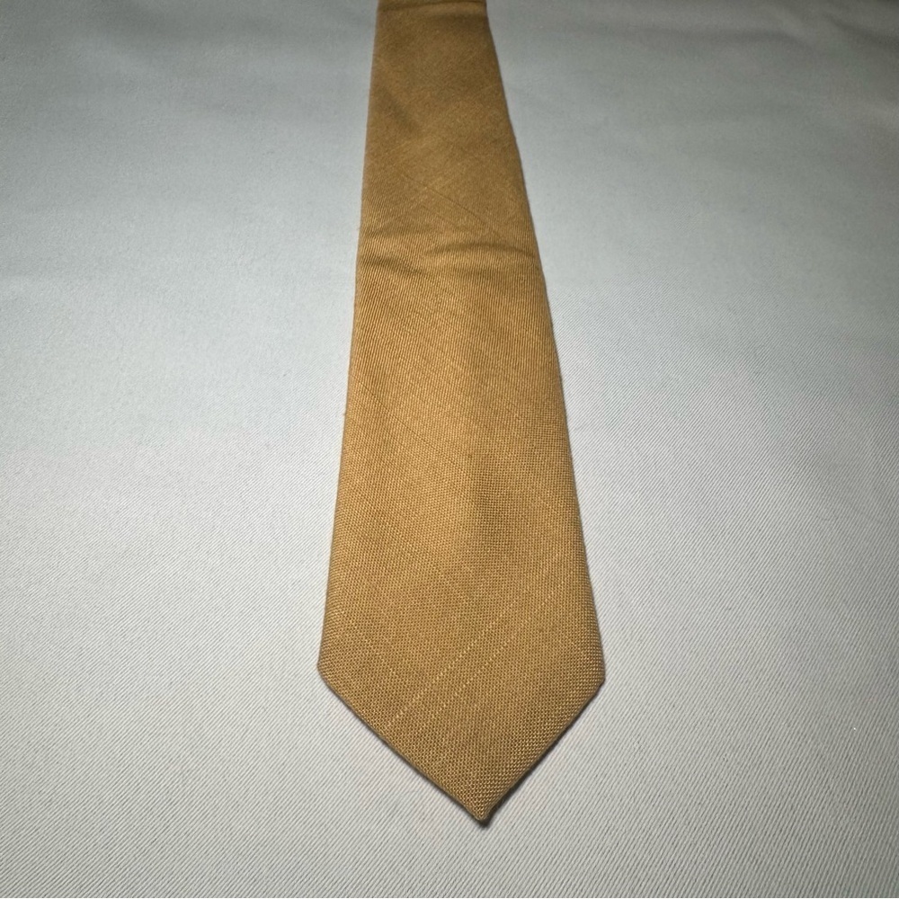 Bachrach Vintage Classic Gold Men's Tie polyester/linen blend retro, preppy - Picture 3 of 7